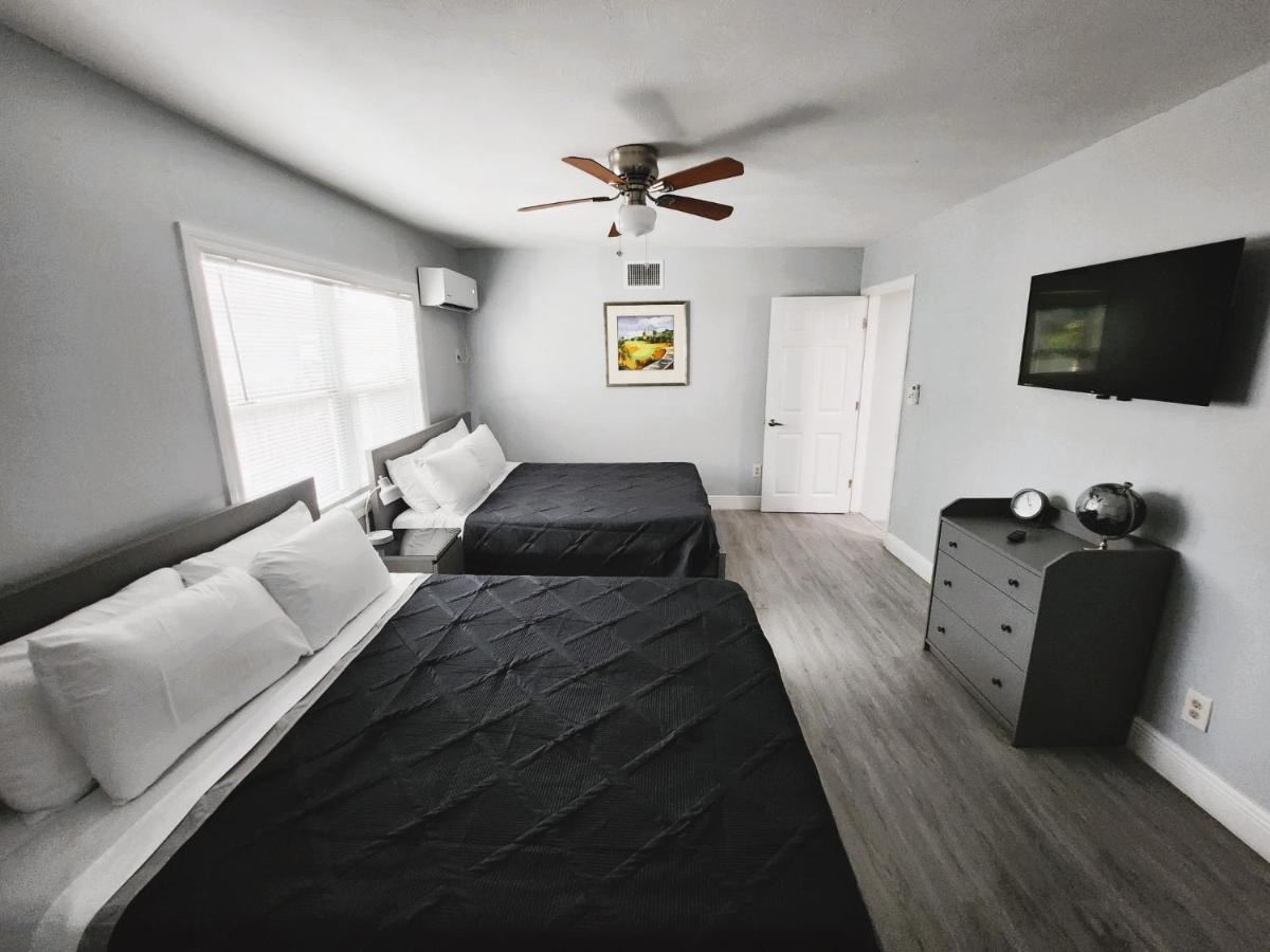 Cheerful Super Suite + 2 Queen + Sofa Bed Minutes From The Airport! Τάμπα Εξωτερικό φωτογραφία
